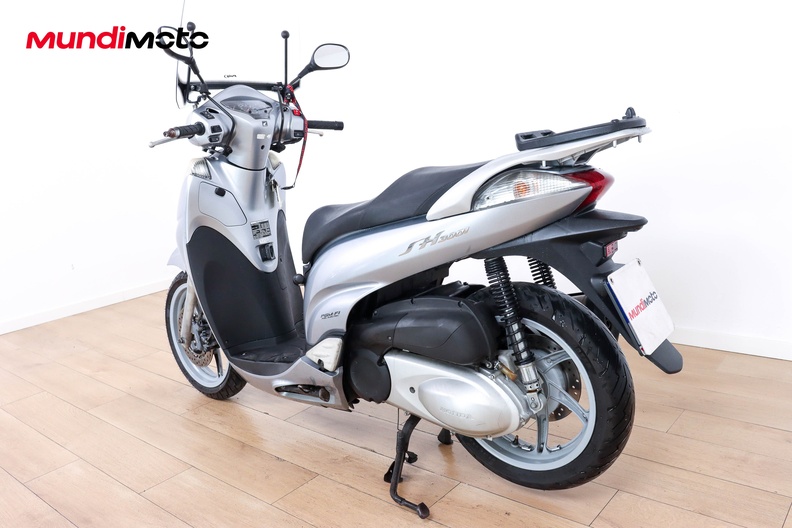 Motorbike image 7