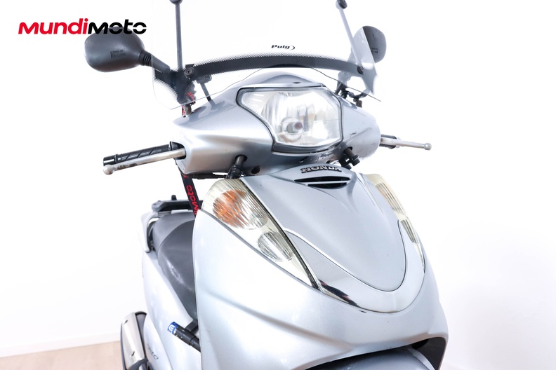 Motorbike image 4