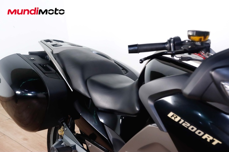 Motorbike image 13