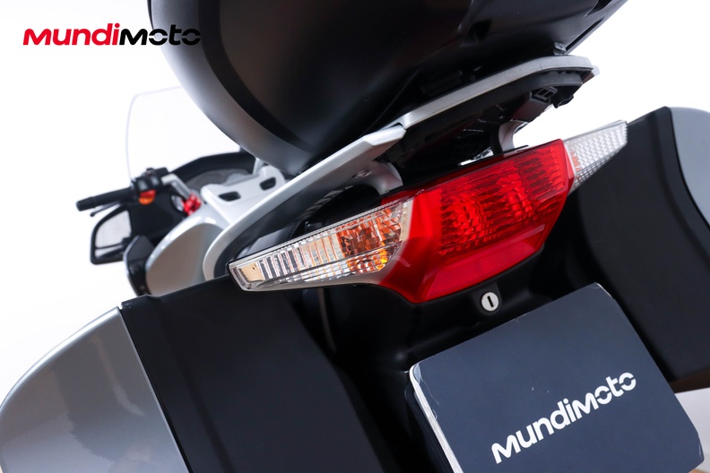 Motorbike image 9