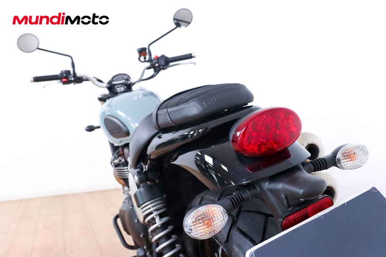 Motorbike image 9