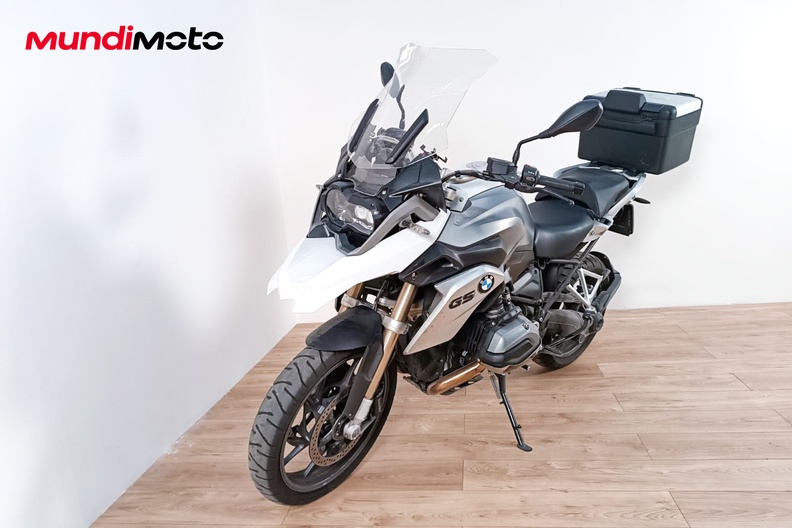 Motorbike image 6