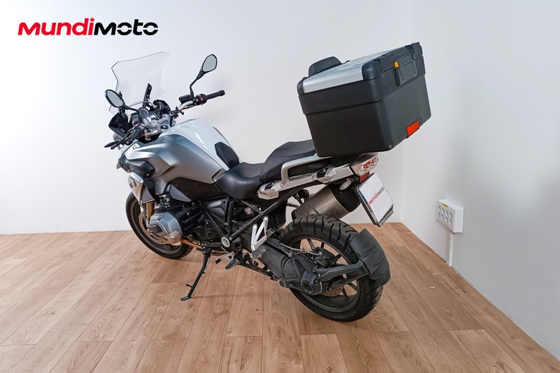 Motorbike image 7