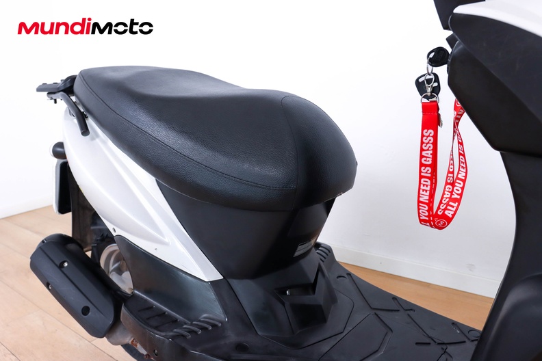 Motorbike image 13