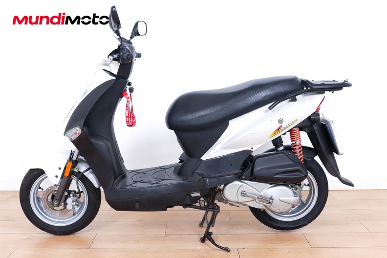 Motorbike image 5