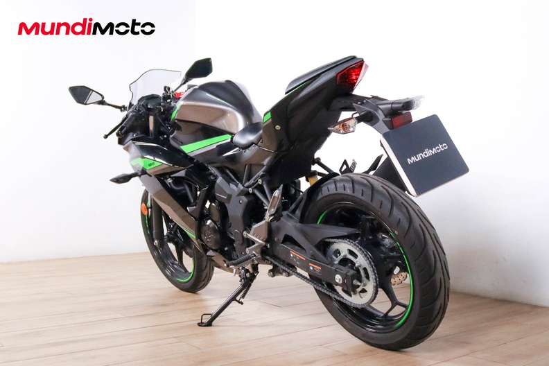 Motorbike image 6