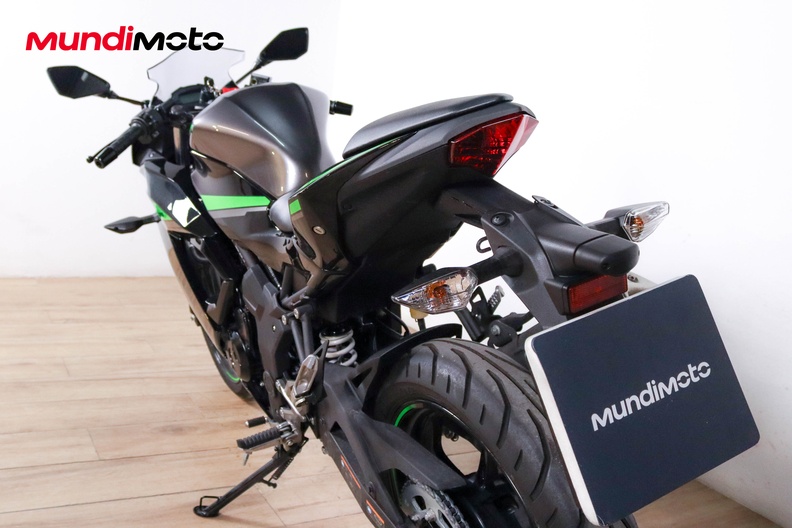 Motorbike image 9