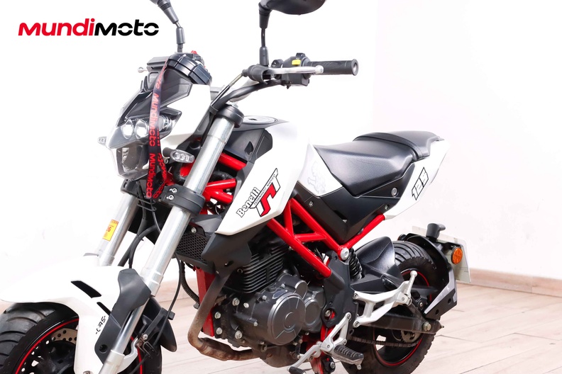 Motorbike image 9