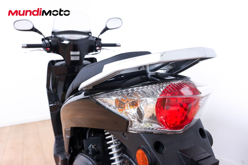 Motorbike image 9