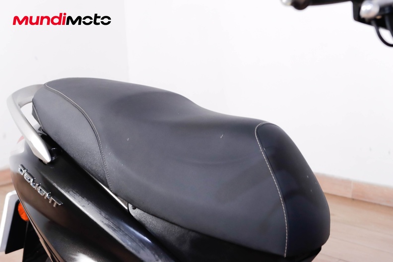 Motorbike image 13