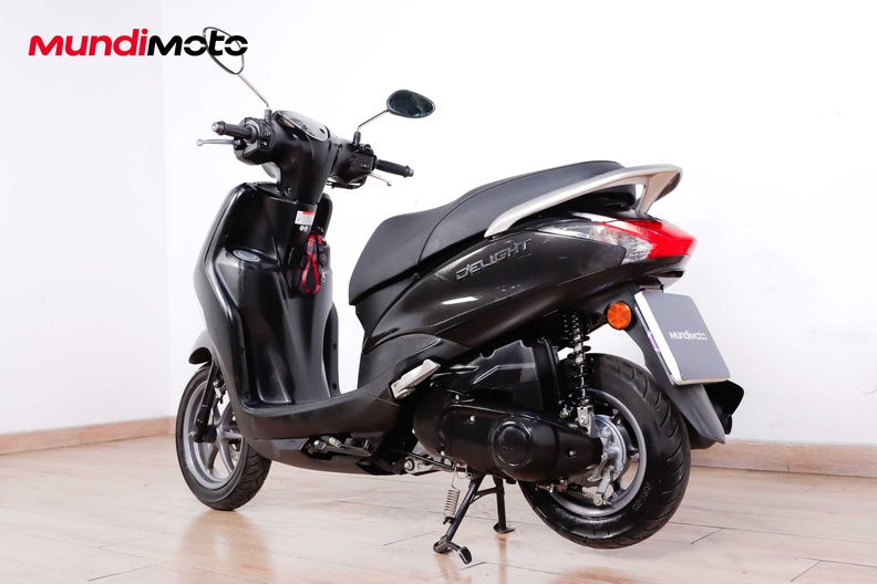 Motorbike image 6