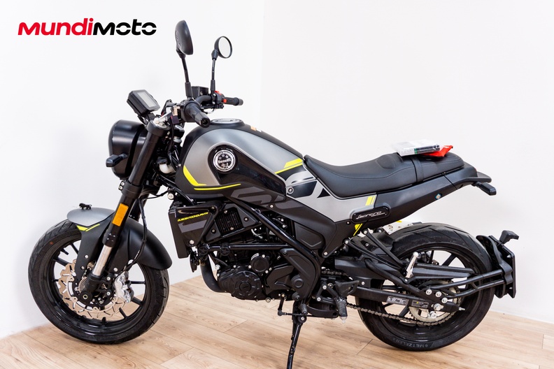 Motorbike image 5