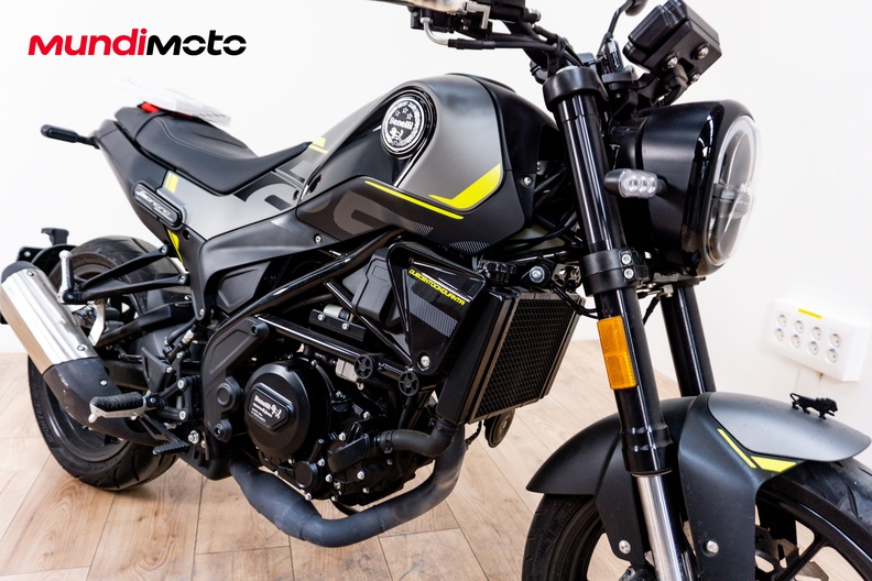 Motorbike image 4