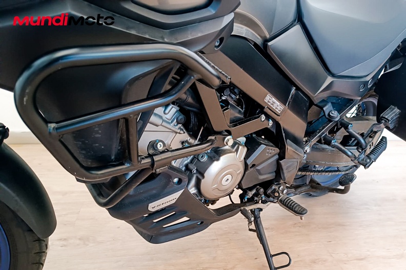 Motorbike image 9