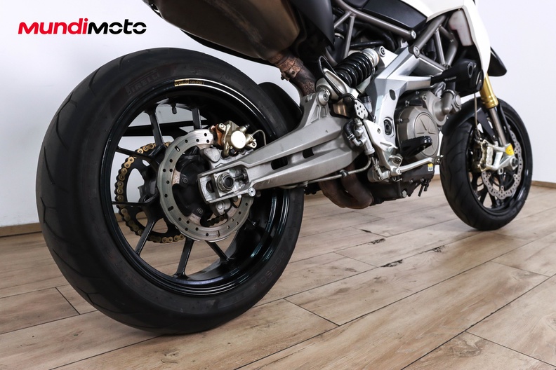 Motorbike image 3