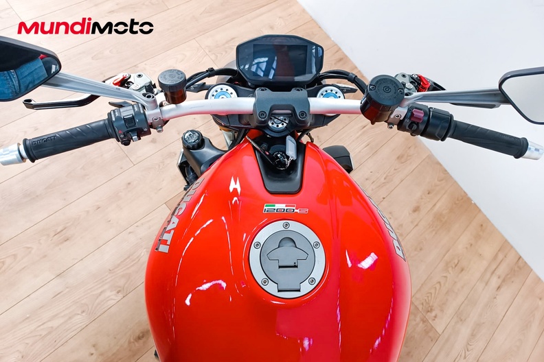 Motorbike image 10