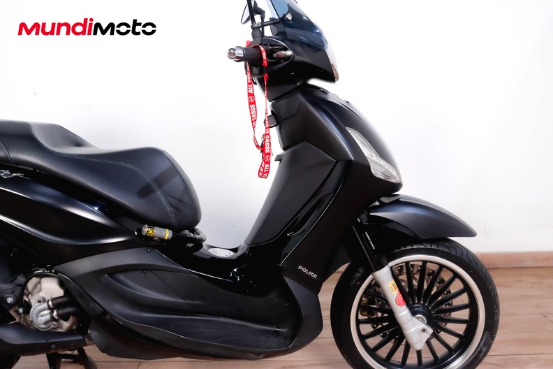 Motorbike image 13