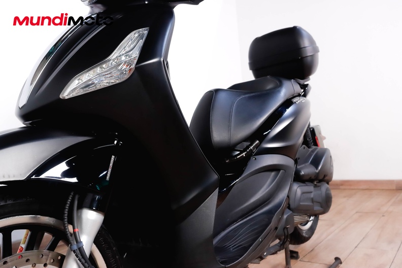 Motorbike image 8