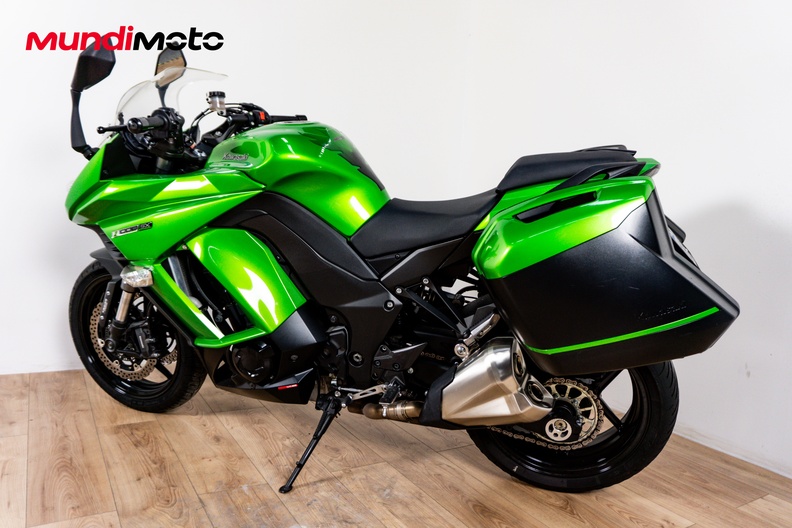 Motorbike image 7