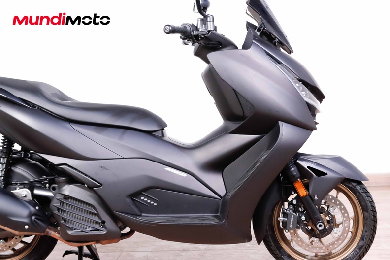 Motorbike image 12