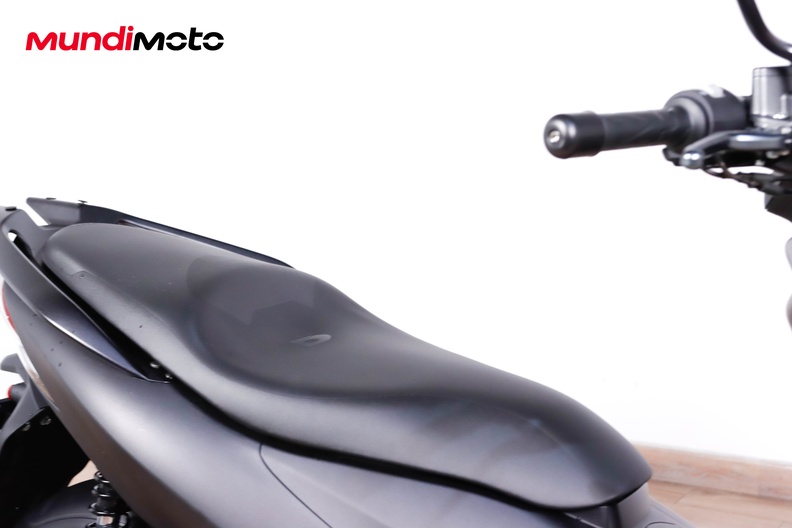 Motorbike image 13