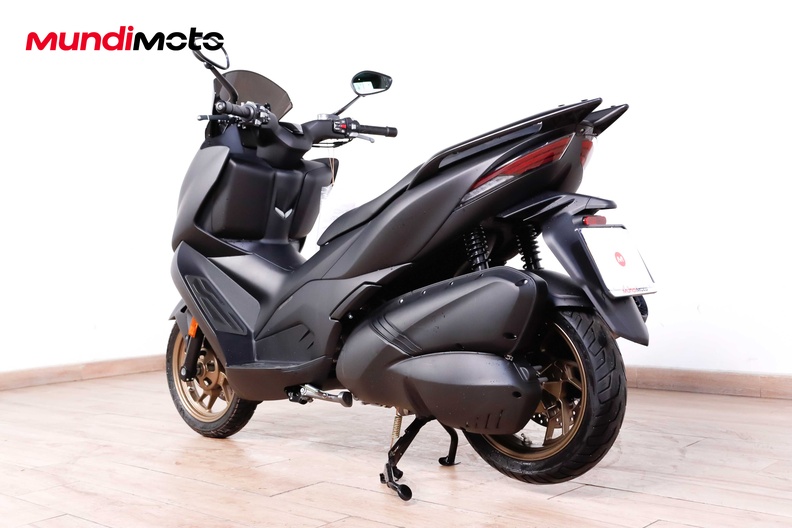 Motorbike image 6