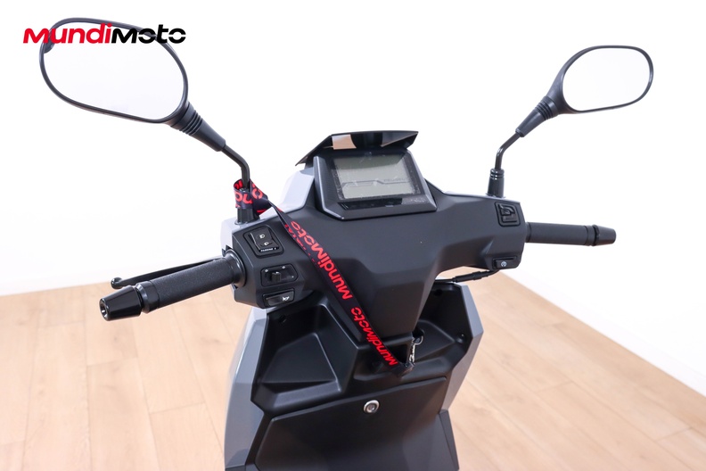 Motorbike image 10