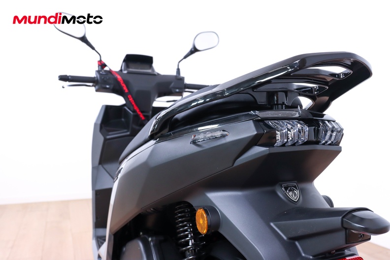 Motorbike image 8