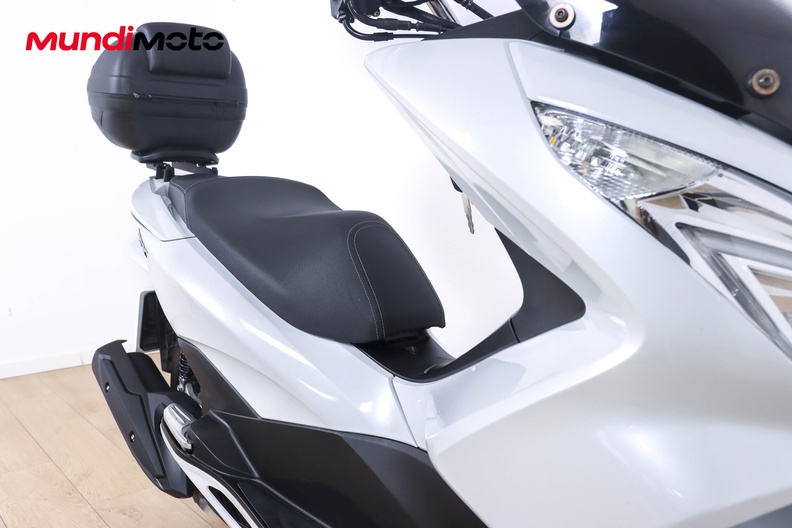 Motorbike image 12