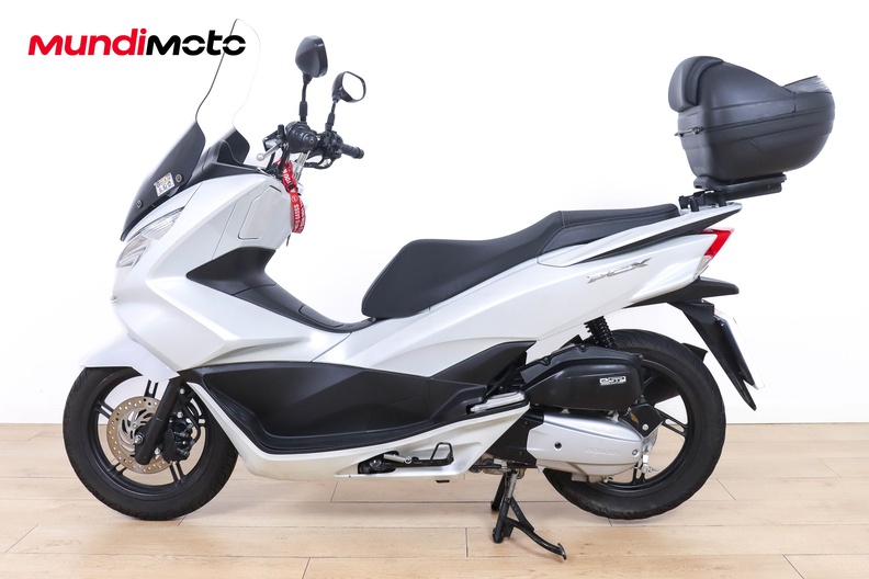 Motorbike image 5