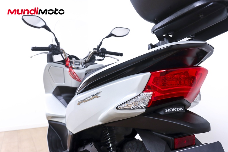 Motorbike image 9