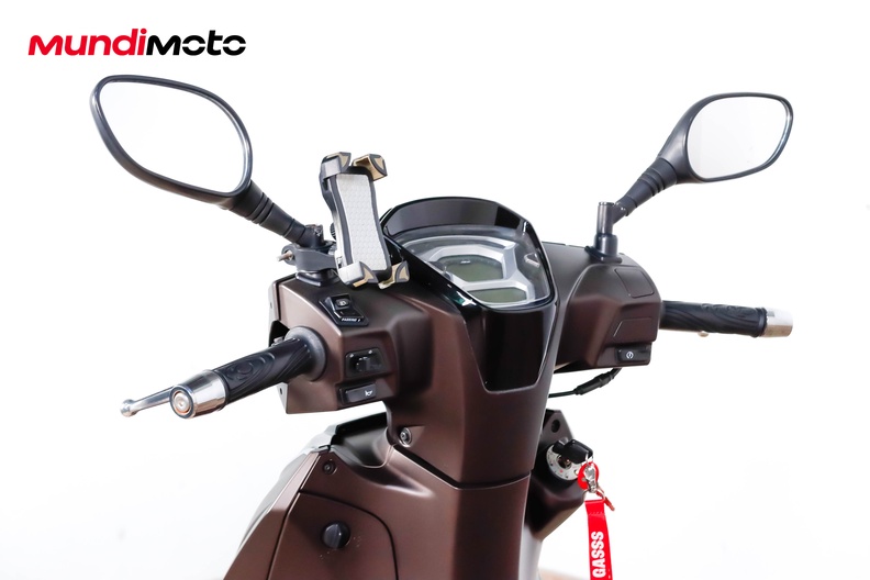 Motorbike image 10