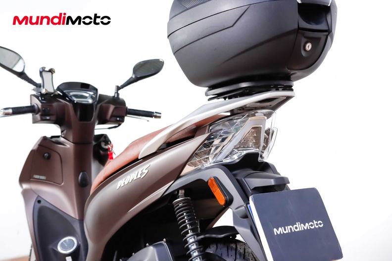 Motorbike image 9