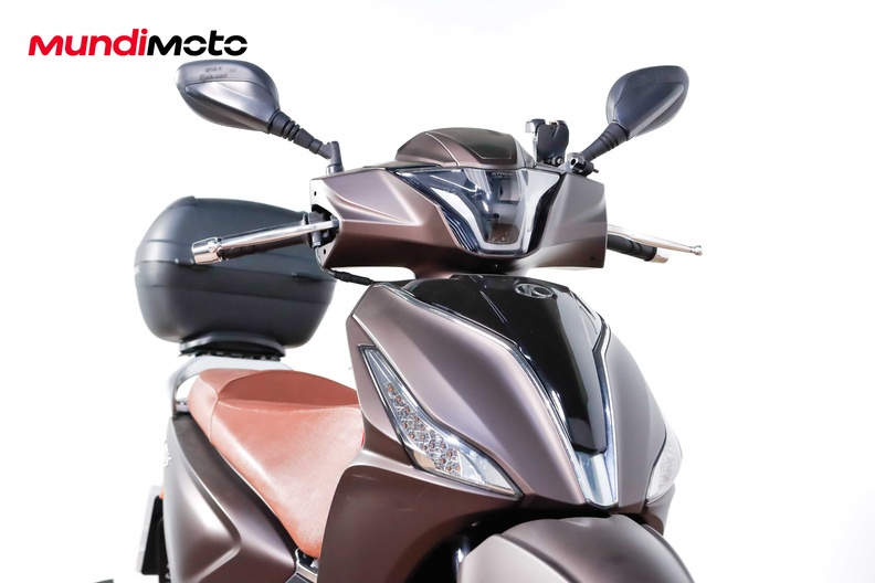 Motorbike image 4