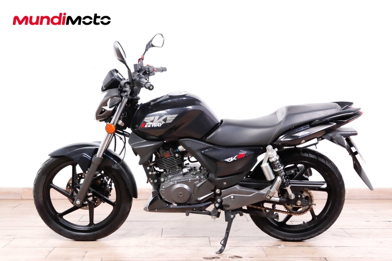 Motorbike image 5