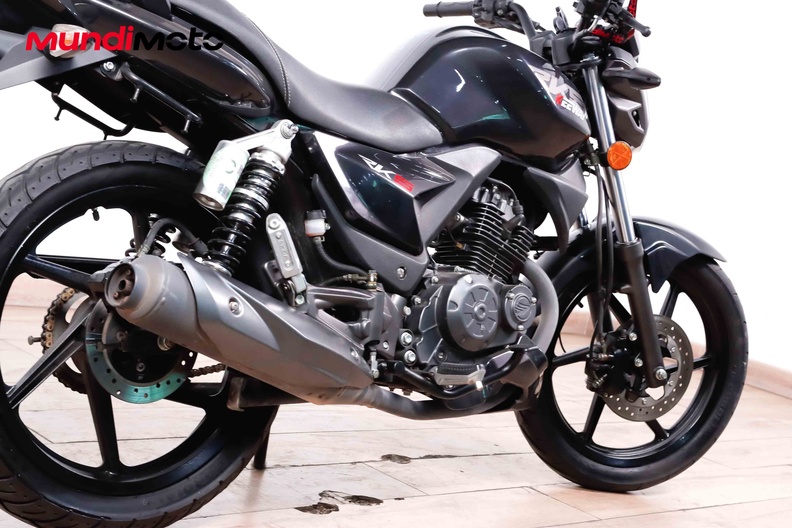 Motorbike image 3