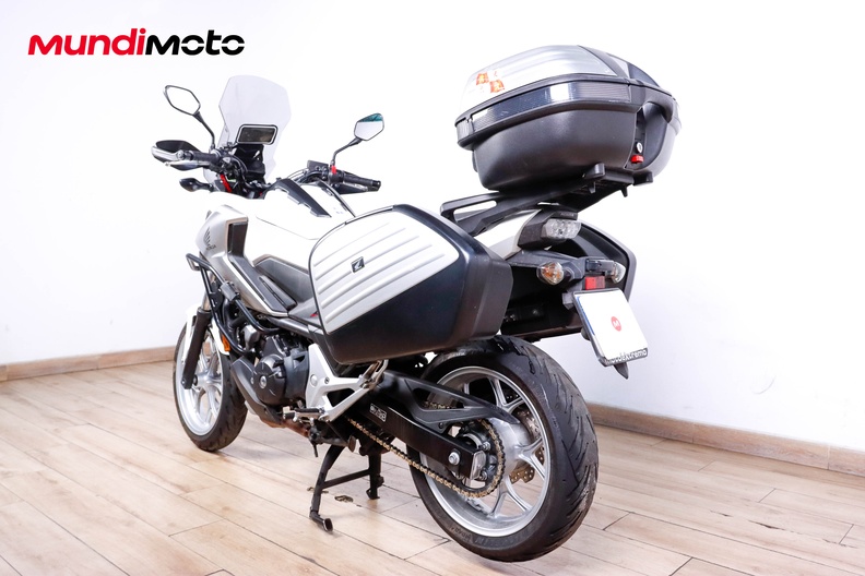 Motorbike image 7