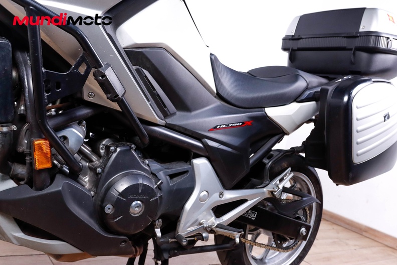 Motorbike image 9