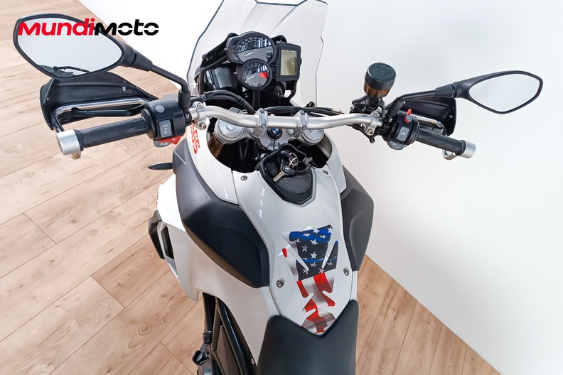 Motorbike image 10
