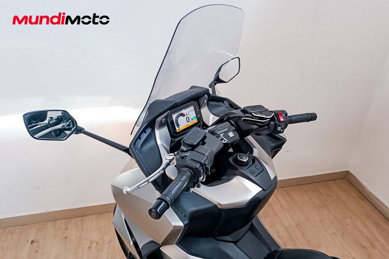 Motorbike image 10