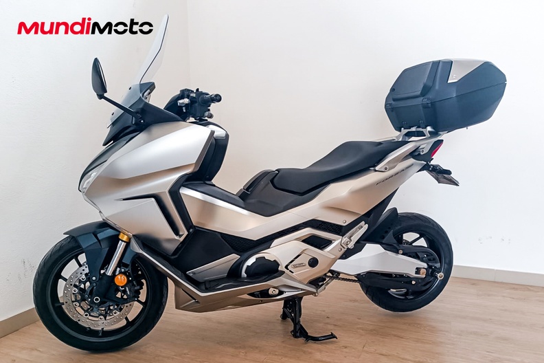 Motorbike image 6