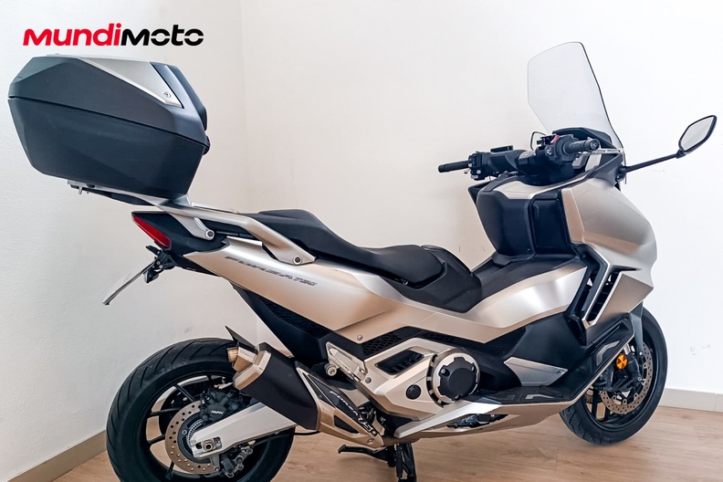 Motorbike image 2