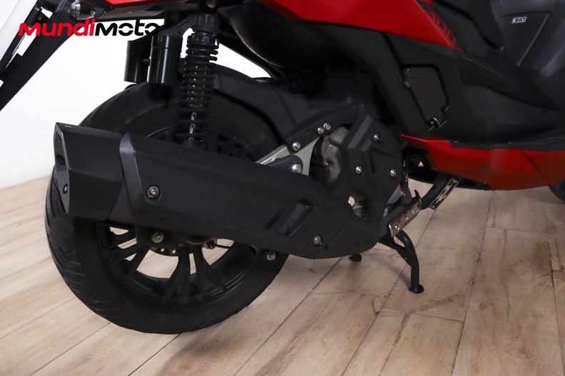 Motorbike image 3