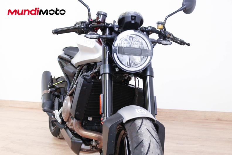 Motorbike image 4