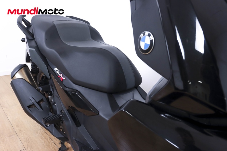 Motorbike image 12