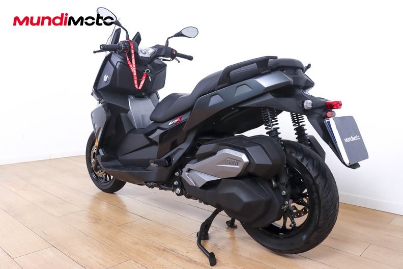 Motorbike image 6