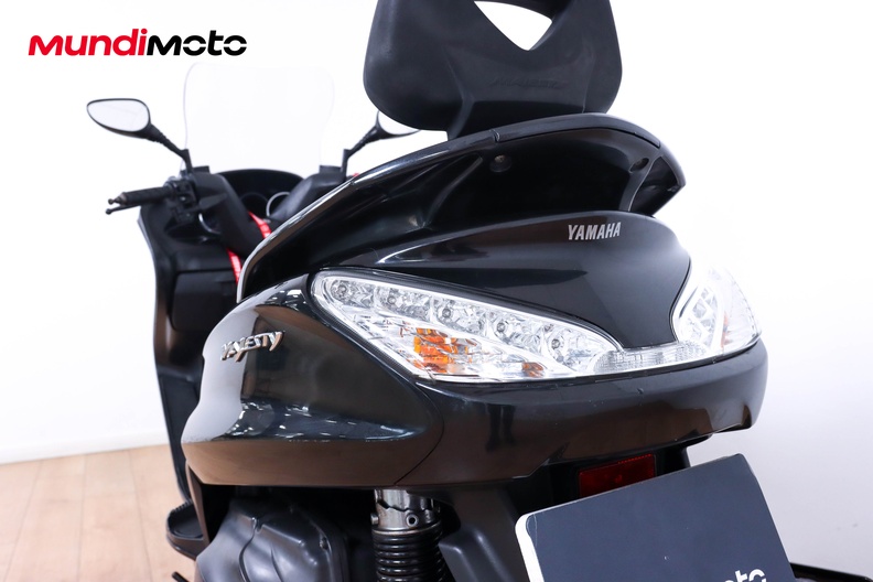 Motorbike image 9