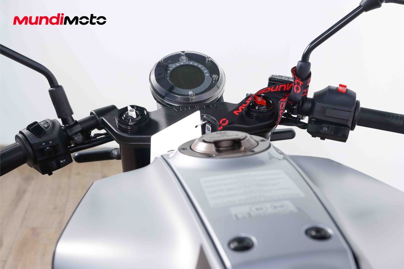 Motorbike image 10