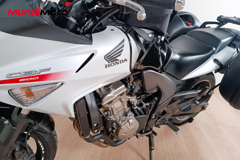Motorbike image 9