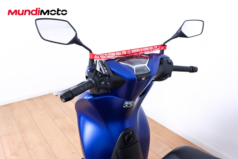 Motorbike image 10